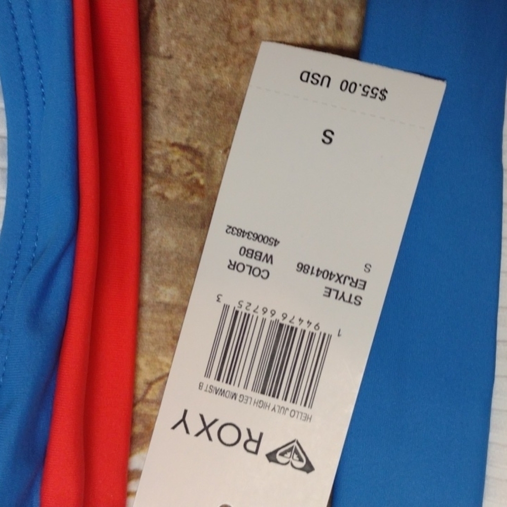 Roxy bikini hello July size small - Picture 2 of 8